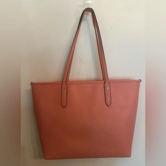 COACH Pink City Zip F57522
Crossgrain Leather Pink Blush bag (Read description) - Picture 3 of 11